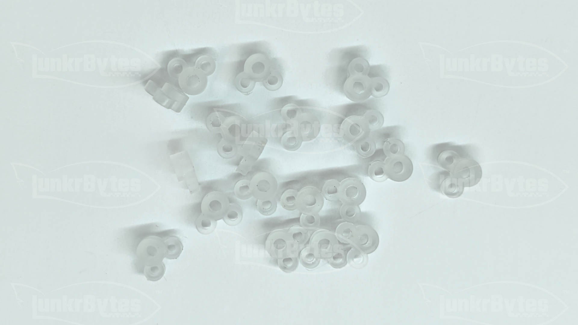 8832-001 Clear Rattle Collar